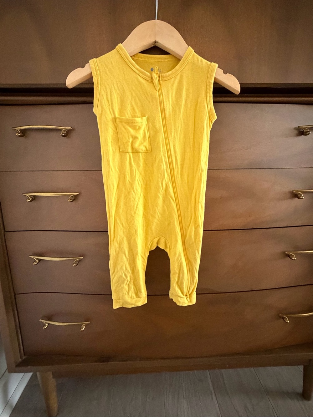 Kyte Baby Zippered Sleeveless Romper, 12-18 MO. Color: Pineapple ( I think).